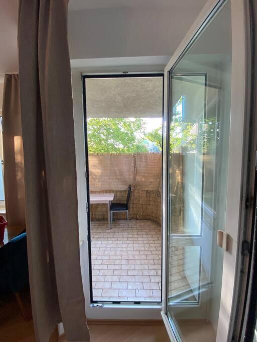 Apartment With Balcony Berlin Dış mekan fotoğraf